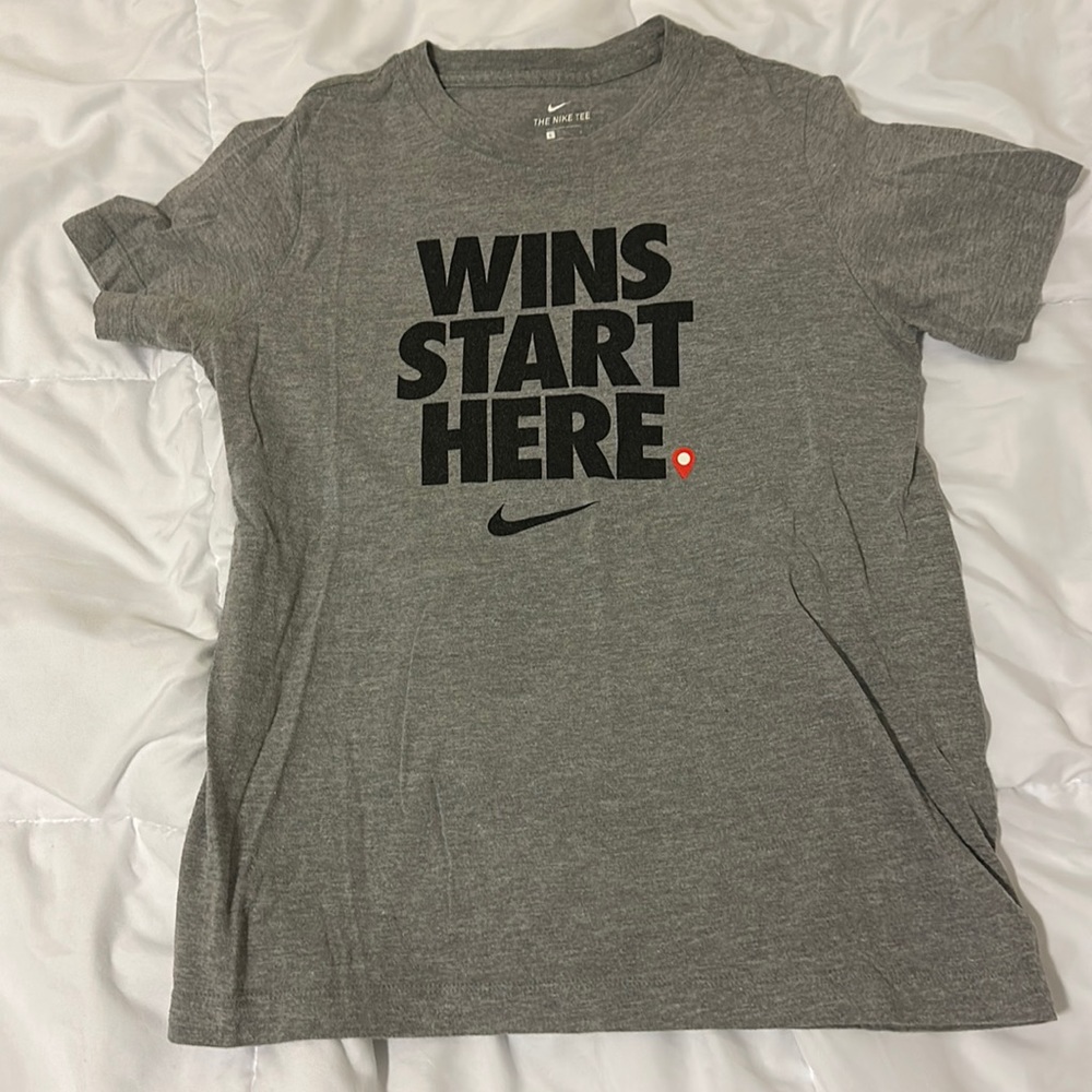 Grey Nike tee